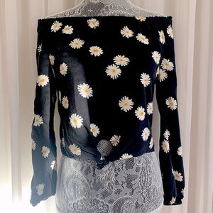 h&m daisy top🌸